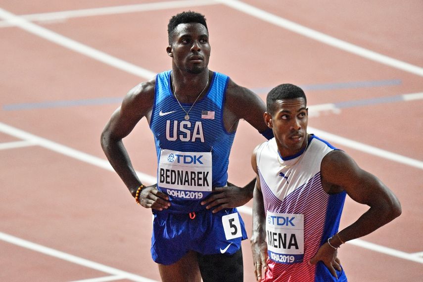 La realidad que vive Reynier Mena es la de todos los atletas cubanos que por más que logren brillar con la bandera de su país colgada y decidan migrar por un futuro mejor, son tildados de apátridas&nbsp;