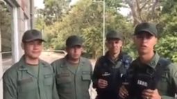 Los cuatro militares que desertaron de la Fuerza Armada para sumarse al gobierno de Juan Guaidó.&nbsp;