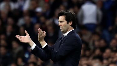 El estratega del conjunto merengue deberá cambiar su once y hasta su estrategia para no sufrir otra derrota ante el Barsa.