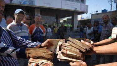 Diario las Américas | 100bolivares.jpg