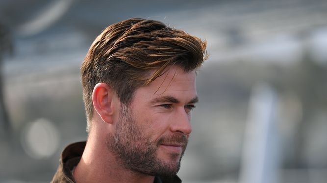Hemsworth, quien es australiano, recurrió a las redes sociales para compartir que donará un millón de dólares.&nbsp;