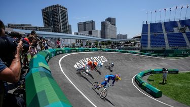 La colombiana Mariana Pajón lidera su grupo en los cuartos de final del BMX de los Juegos Olímpicos de Tokio 2020