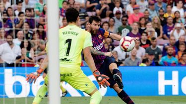 Messi llegó a cuatro goles en este comienzo de temporada, igualando a Karim Benzema.