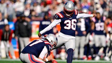 El venezolano Andy Borregales (36), de los Patriots de Nueva Inglaterra, patea un gol de campo durante un partido, el 26 de octubre de 2025. El venezolano Andy Borregales (36), de los Patriots de Nueva Inglaterra, patea un gol de campo durante un partido, el 26 de octubre de 2025.