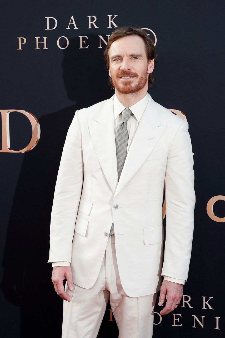 El actor irlandés Michael Fassbender posa a su llegada al preestreno de la película Dark&nbsp;Phoenix en el Teatro IMAX en Hollywood.&nbsp;