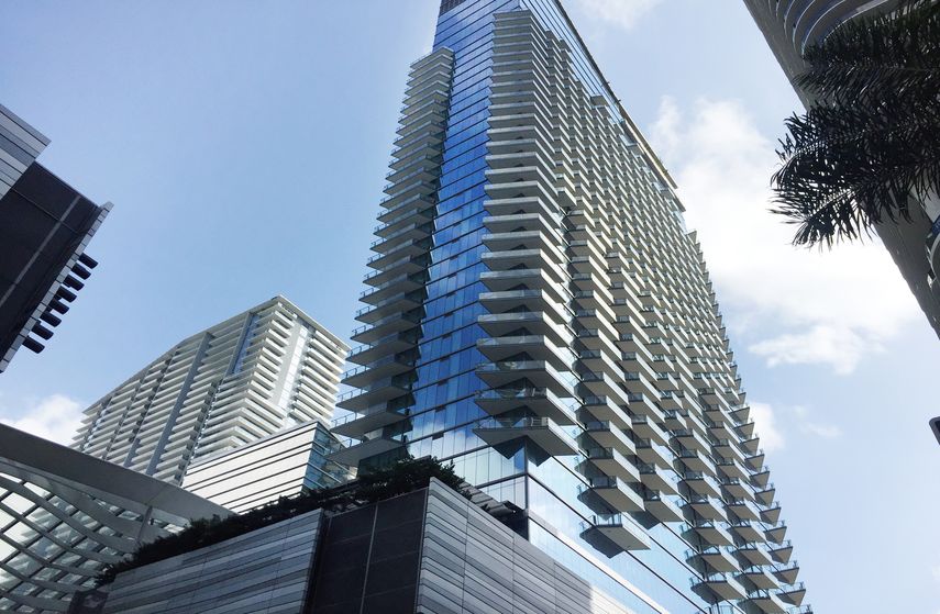 Vista parcial de las torres del Brickell City Center.