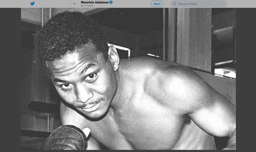 Fotografía de Mantequilla Nápoles publicada por el presidente del Consejo Mundial de Boxeo, Mauricio Sulaimán, en su cuenta de Twitter este 16 de agosto de 2019.