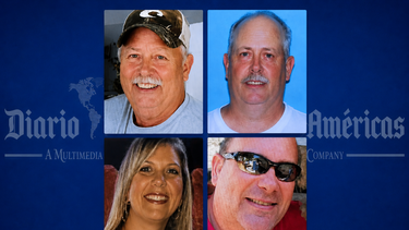 Jesse Scott Ellis, de 64 años, quien era buscado por el asesinato de su esposa separada, Stacie Mason, y de Danny Ooley, quienes se muestran en la parte inferior de la imagen.