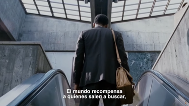 Un fotograma del video de Nayo Escobar, publicado en su cuenta oficial de YouTube.&nbsp;