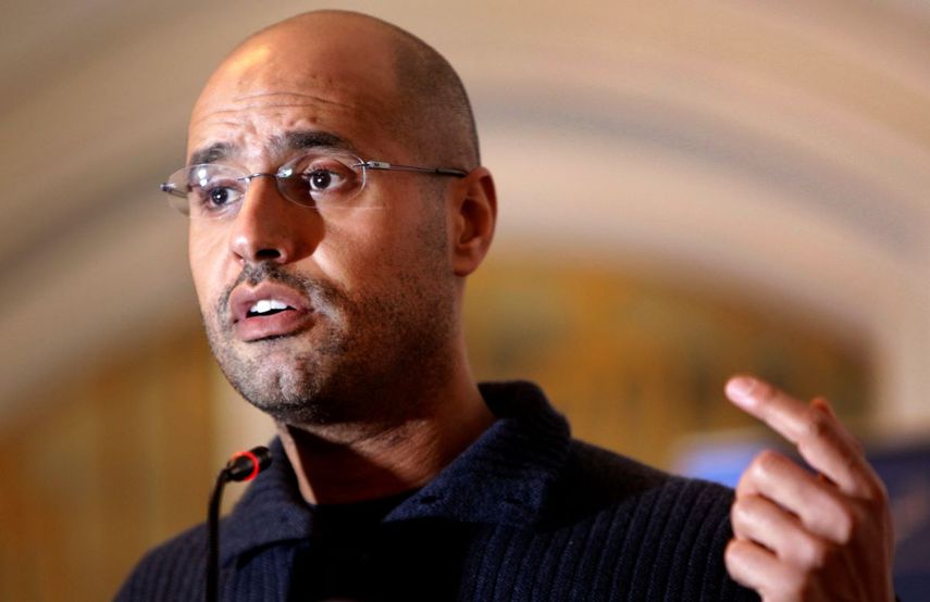 &nbsp;Seif al-Islam Gadhafi habla con los medios en una conferencia de prensa en un hotel de Trípoli, Libia.