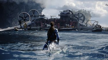 En esta imagen proporcionada por 20th Century Studios, Sam Worthington como Jake Sully en una escena de Avatar: The Way of Water.