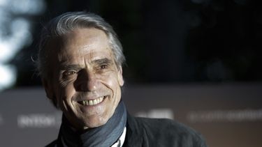En esta foto del dos de abril del 2019, el actor brit&aacute;nico Jeremy Irons posa con motivo de la presentaci&oacute;n del documental Il Museo del Prado. La Corte Delle Meraviglie, en la sucursal del Museo Nacional del Prado en Roma.&nbsp;