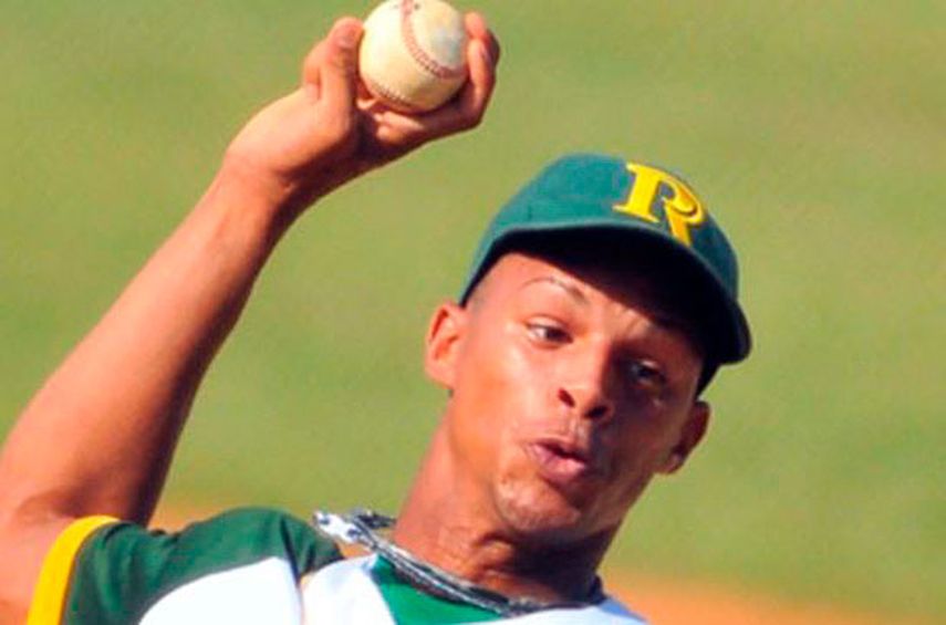 El pitcher Vladimir Gutiérrez desea ser residente en los Estados Unidos