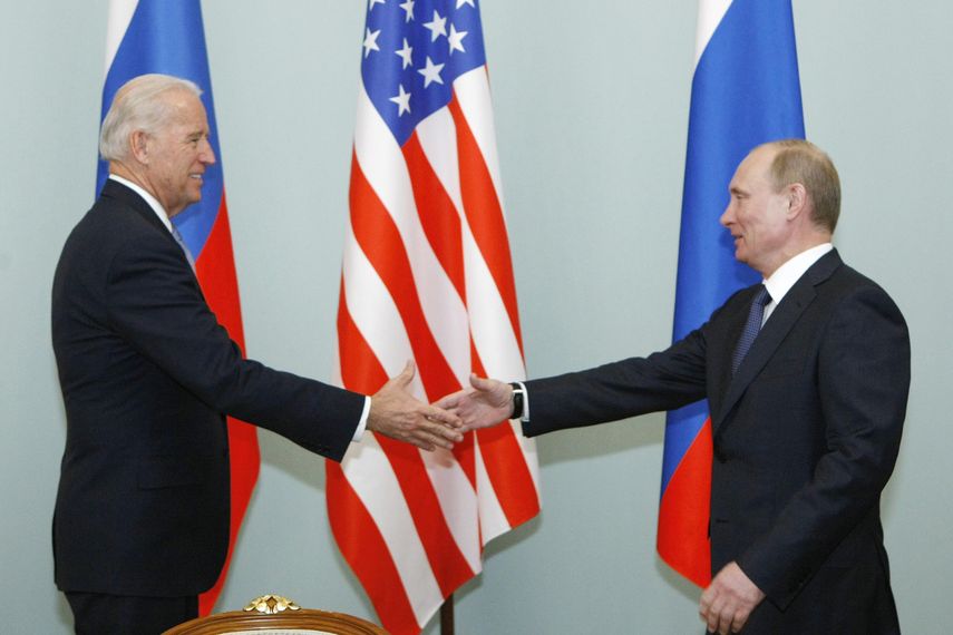 Biden y Putin acuerdan conversar por tensiones en Ucrania
