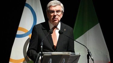 El presidente del Comité Olímpico Internacional, Thomas Bach, habla durante una ceremonia, el 6 de febrero de 2025.