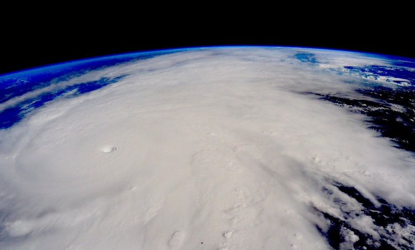Así se ve el huracán Patricia desde la Estación Espacial Internacional. (TWITTER/@StationCDRKelly)