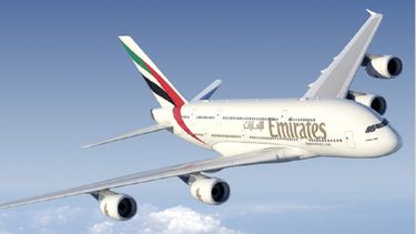 Una de las opiniones sobre la línea Emirates apunta: La experiencia fue increíble. La comida estaba deliciosa, el entretenimiento durante el vuelo fue de primerísima calidad y el equipamiento es de lo más novedoso y avanzado.