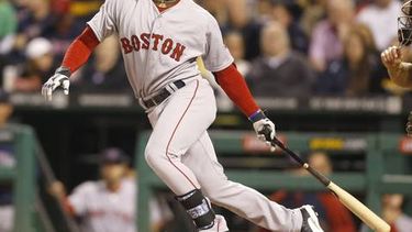 Contratos como el de Rusney Castillo podrían plantearse de otro modo con el restablecimiento de relaciones. (AP)