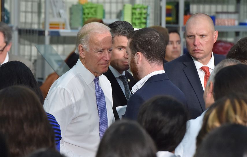 El acuerdo de Irán es simplemente un mal acuerdo. No logra ninguno de los puntos que los diplomáticos originalmente propusieron establecer, y allana el camino para que Irán construya un programa nuclear a gran escala en sólo diez años. El sistema de cl