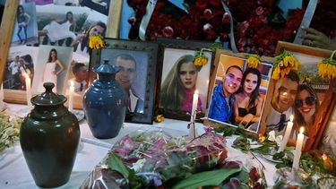 Los cubanos de la isla honran la memoria de varias e las víctimas del accidente aéreo ocurrido en La Habana el viernes 18 de mayo de 2018.&nbsp;