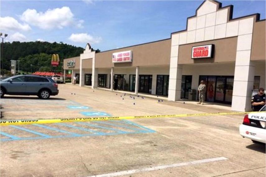 Clausuraron el ingreso al hospital donde se encuentra el policía herido, informaron los medios (TWITTER)