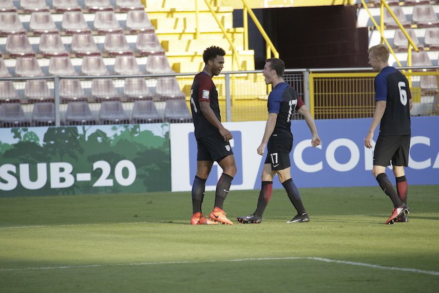 La selección norteamericana prácticamente selló su clasificación al Mundial de Corea del Sur.