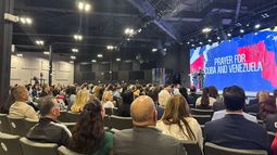 La convocatoria en Doral se suma a otras iniciativas impulsadas por el exilio en el sur de la Florida para mantener visible la situación política y de derechos humanos en Cuba y Venezuela. La convocatoria en Doral se suma a otras iniciativas impulsadas por el exilio en el sur de la Florida para mantener visible la situación política y de derechos humanos en Cuba y Venezuela.