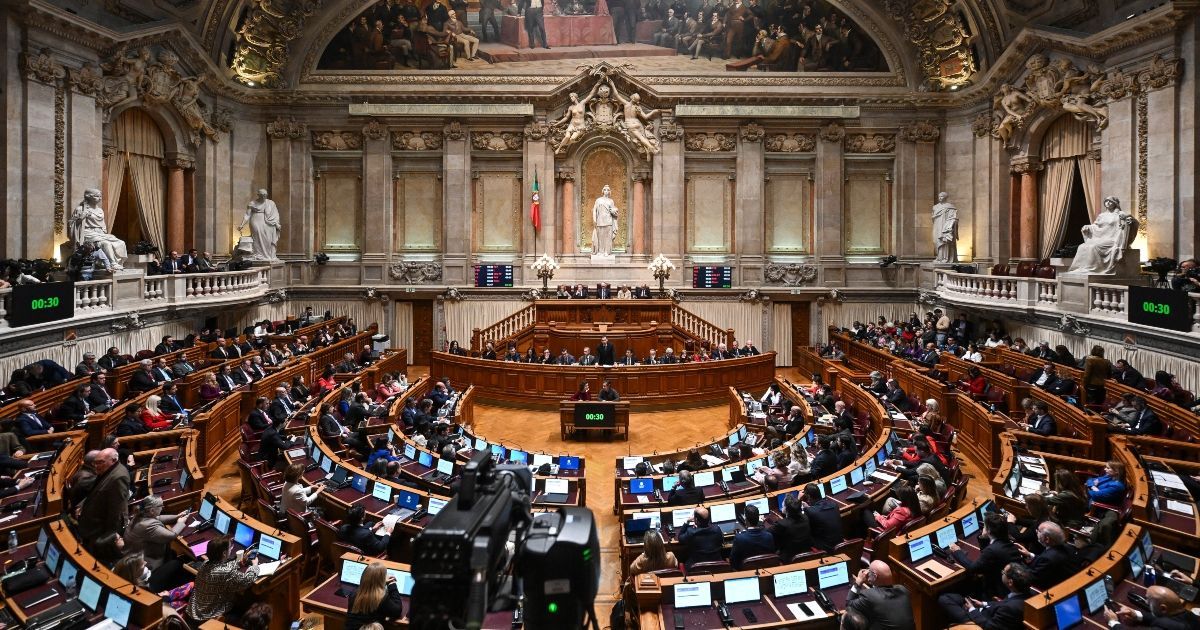 Portugal endurece políticas migratorias