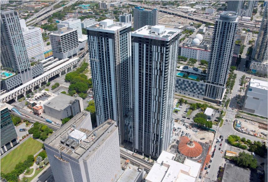 Las dos torres de 52 pisos cada una, construidas por el Grupo Melo en el downtown de Miami.