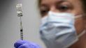 Una enfermera aplica la vacuna de Pfizer contra el COVID-19. Una enfermera aplica la vacuna de Pfizer contra el COVID-19.
