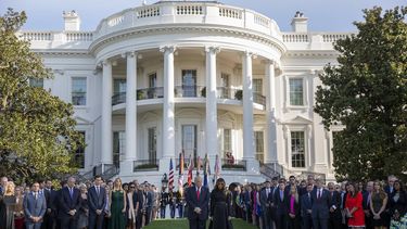 El momento de silencio se realizó, como en años anteriores, a las 08.46 hora local (ET) para recordar el instante en el que un primer avión se estrelló contra una de las Torres Gemelas del World Trade Center de Nueva York.