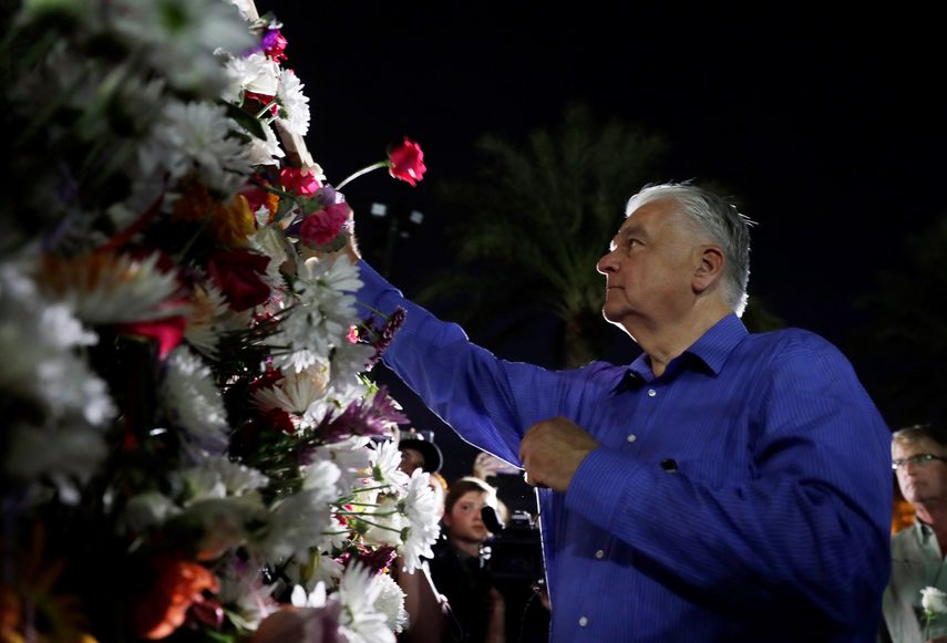 El gobernador de Nevada, Steve Sisolak, firmó una ley que expande la obligación de una verificación de antecedentes criminales a los compradores de armas de fuego.&nbsp;