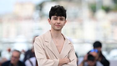 El director y guionista chileno Diego Céspedes posa durante la sesión fotográfica de la película La Misteriosa Mirada Del Flamenco en la 78ª edición del Festival de Cine de Cannes, en Cannes, sur de Francia, el 16 de mayo de 2025.&nbsp;