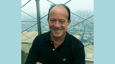 El autor recoge el éxodo que en el verano de 1994 lanzó a 36,000 cubanos al mar. (CORTESÍA)