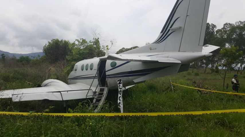 Autoridades investigan el plan de vuelo de la unidad Beech, modelo C90, la cual salió de México y presumen su destino sería un municipio del estado Zulia en Venezuela.
