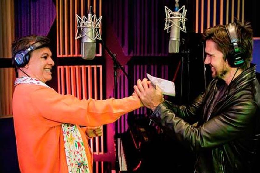 Juanes y Juan Gabriel mientras graban a dúo, Querida. (Cortesía)