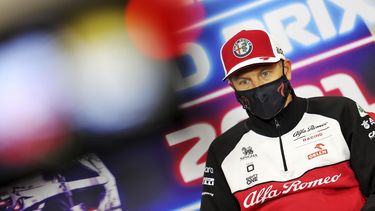 Piloto de Fórmula 1 Kimi Räikkönen (Alfa Romeo), positivo por COVID