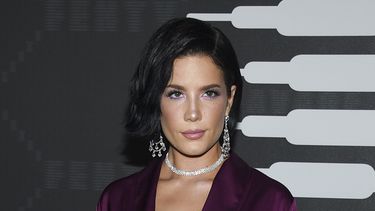 Halsey asiste a la presentación de la colección primavera/verano 2020 de Savage X Fenty en Nueva York el 10 de septiembre de 2019. La estrella pop anunció en Instagram el lunes 19 de julio de 2021 el nacimiento de su primer hijo.