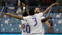 Los jugadores del Real Madrid celebra el gol de Karim Benzama ante el Athletic Bilbao en la final de la Supercopa española, el domingo 16 de enero en Riad, Arabia Saudí. 