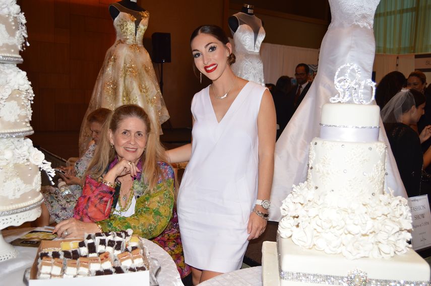 Ana López y Caroline Ouang.