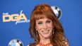 En esta foto de archivo, la comediante Kathy Griffin llega a la 68 edición anual de los premios del Gremio de Directores de América en Los Angeles, California, el 6 de febrero de 2016. Griffin dijo el 2 de agosto de 2021 que tiene cáncer de pulmón.