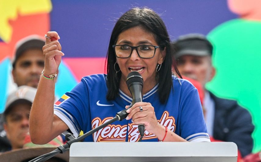 Delcy rodríguez reconoció que el incremento del ingreso es insuficiente. (AFP)