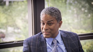 Desde su salida de la cárcel en marzo de 2011, tras ser sentenciado por representar una amenaza para el estado, el doctor Biscet permanece acosado.