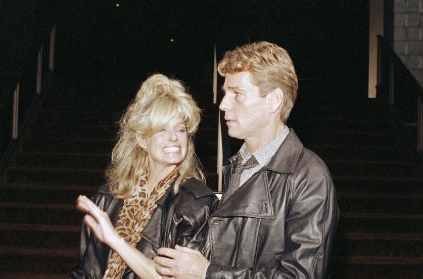 El actor Ryan O Neal y su gran amor, la actriz&nbsp;Farrah Fawcett.