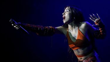 La cantante argentina María Becerra, nominada al Latin Grammy a mejor nuevo artista, da un concierto en Buenos Aires el domingo 24 de octubre de 2021.
