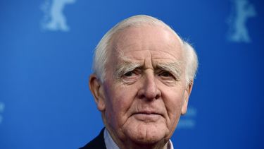 En esta foto de archivo tomada el 18 de febrero de 2016, el escritor británico John Le Carre asiste a la proyección de la serie especial de la Berlinale The Night Manager de la danesa Susanne Bier y el británico David Farr proyectada durante el 66 ° Festival de Cine de la Berlinale en Berlín.