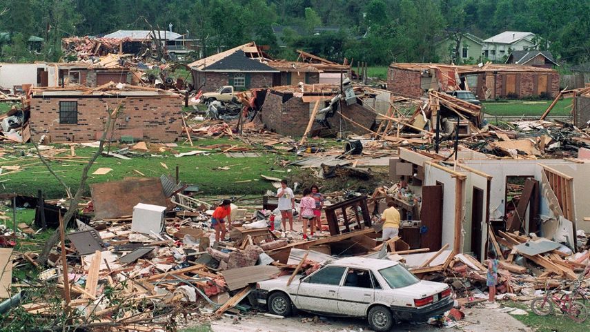 Huracán Andrew, 1992