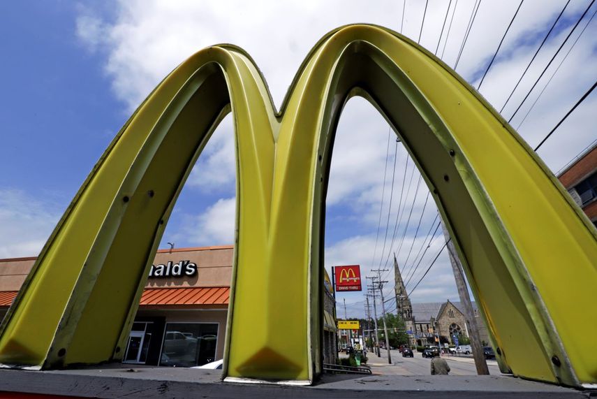 Logo de la cadena de restaurantes McDonalds.