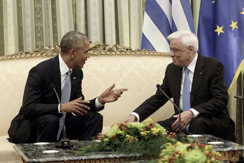 Pavlopoulos elogió la forma democrática con la que Obama gobernó durante su mandato. Además, dijo confiar en que el futuro presidente Donald Trump también ayude al país a salir de la crisis financiera