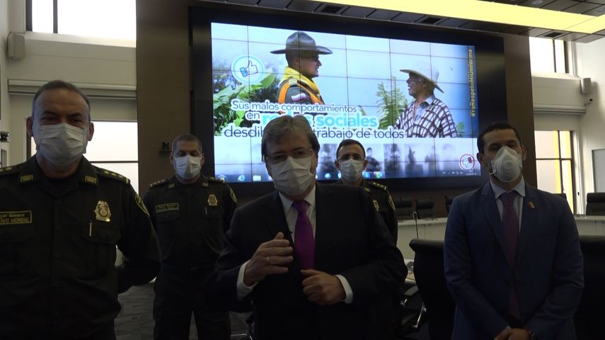 El ministro Carlos Holmes Trujillo dijo que la Polic&iacute;a Nacional pide perd&oacute;n por cualquier violaci&oacute;n a la ley o desconocimiento de los reglamentos en el caso de Javier Ordo&ntilde;ez.